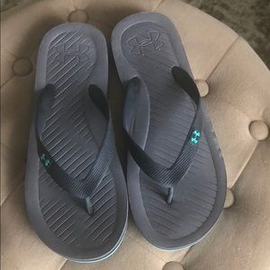 Under armour flip flops size Men’s 8 women’s 9